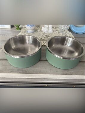 Matte Sage Stainless Steel Pet Bowl Pair